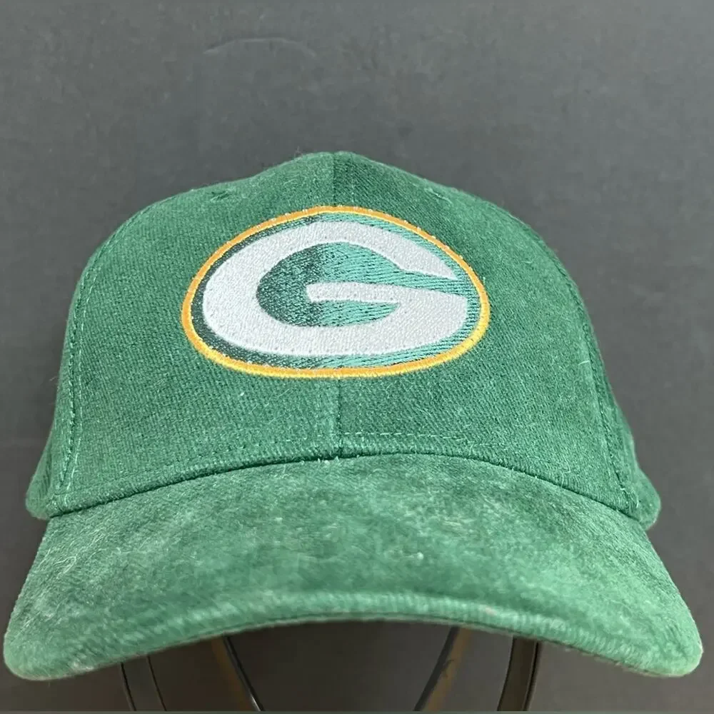 Lightwear Green Bay Packers Light Up Adjustable OSFM Hat Cap NFL Corduroy Logo
